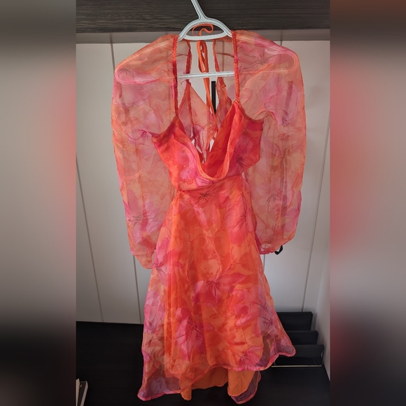 Shein Dress - Picture 3 of 4